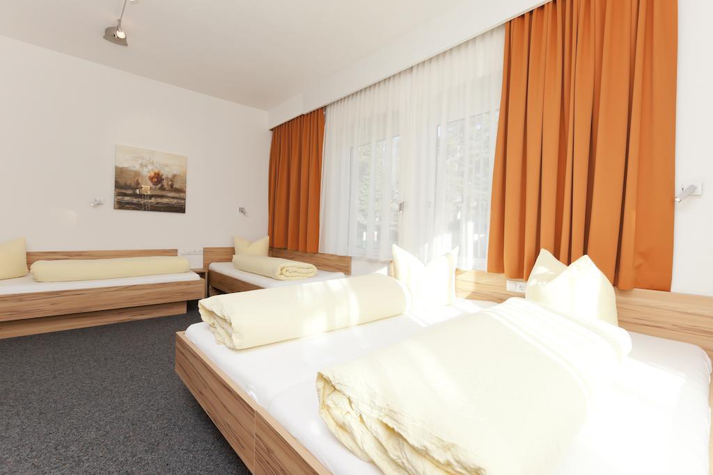 Hotel Garni Gletschertor Ötztal-Bahnhof Kamer foto